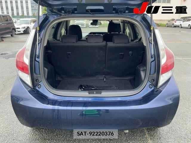 Toyota AQUA 2016 8862352-7