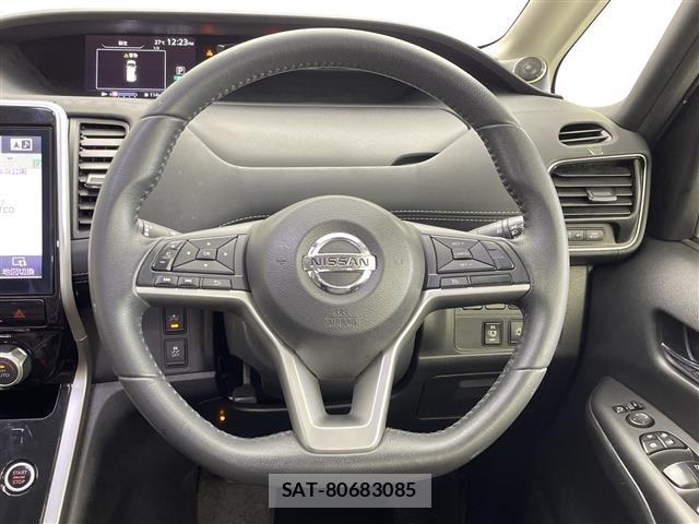 Nissan SERENA 2016 8926041-11