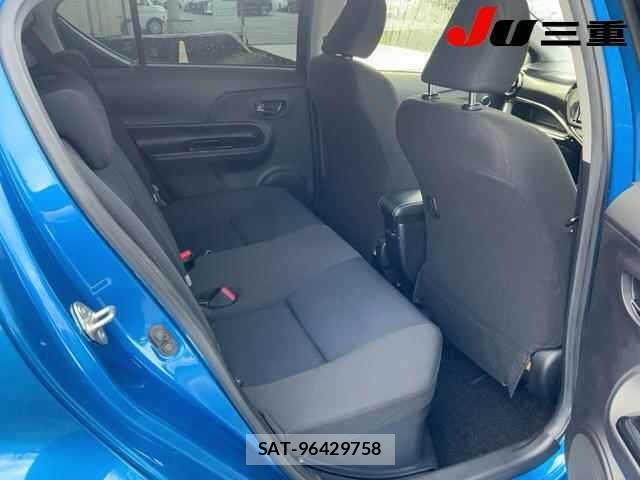 Toyota AQUA 2016 8862353-5