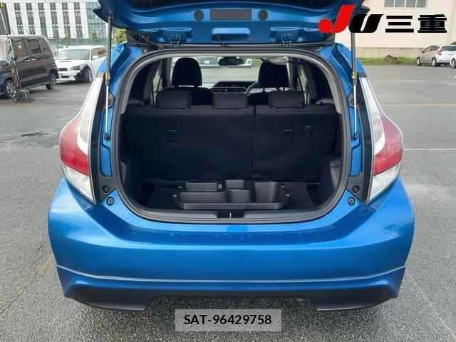 Toyota AQUA 2016 8862353-7