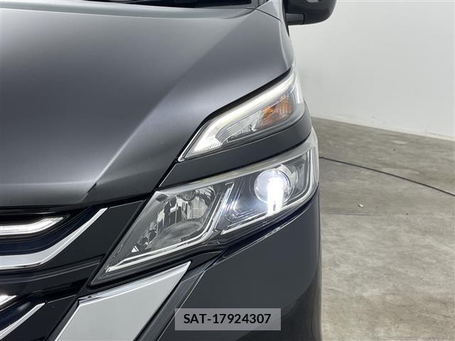 Nissan SERENA 2017 8926056-12