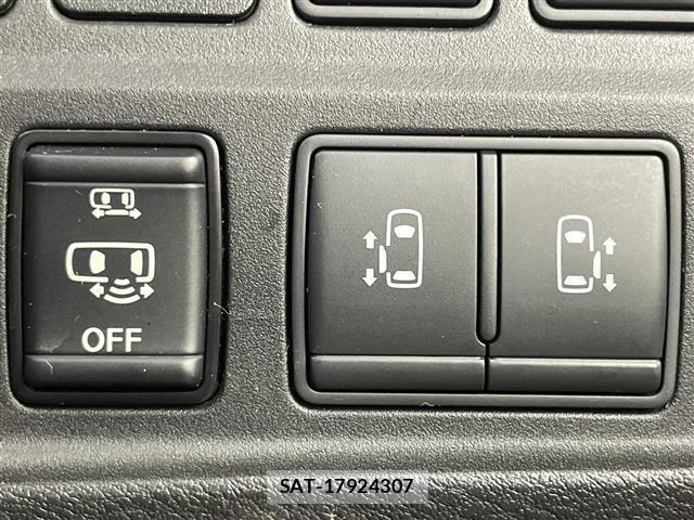 Nissan SERENA 2017 8926056-18