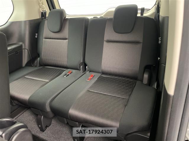 Nissan SERENA 2017 8926056-5