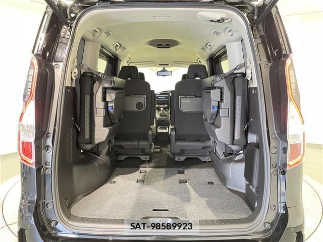 Nissan SERENA 2022 8671599-12