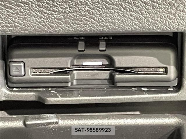 Nissan SERENA 2022 8671599-3