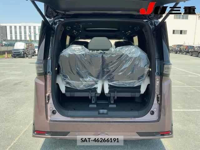 Nissan ELGRAND 2026 8689646-7
