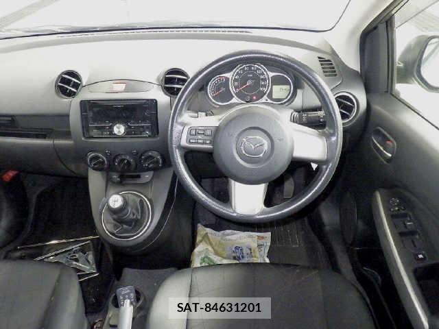 Mazda DEMIO 2013 8907581-3