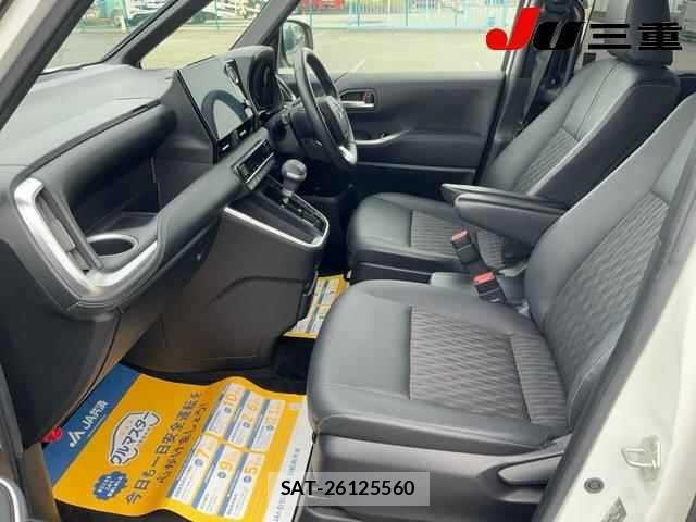 Toyota NOAH 2023 8765261-3