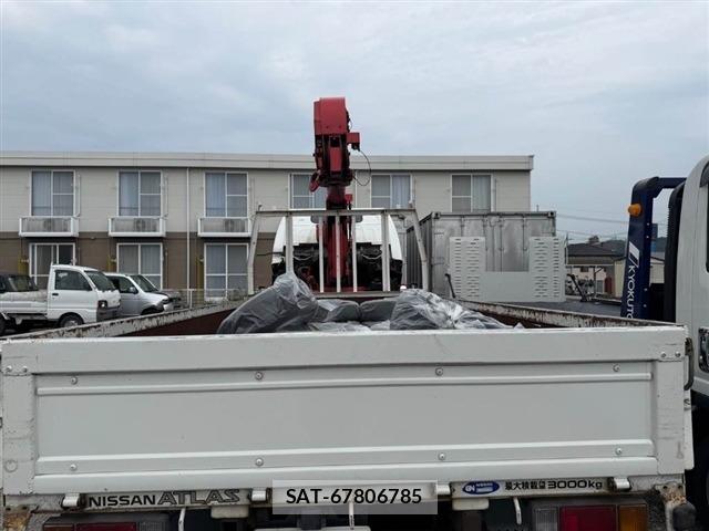 Nissan ATLAS 2006 8691060-13