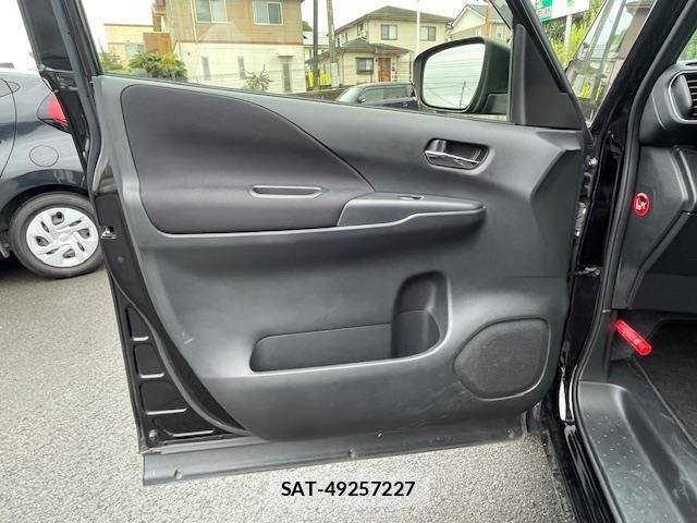 Nissan SERENA 2017 8926089-2