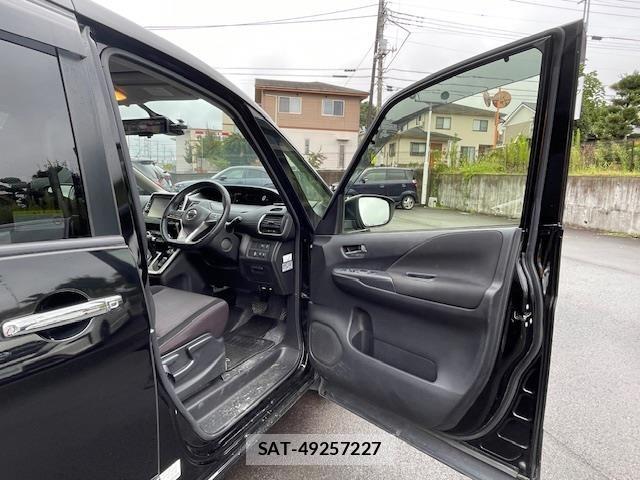 Nissan SERENA 2017 8926089-20