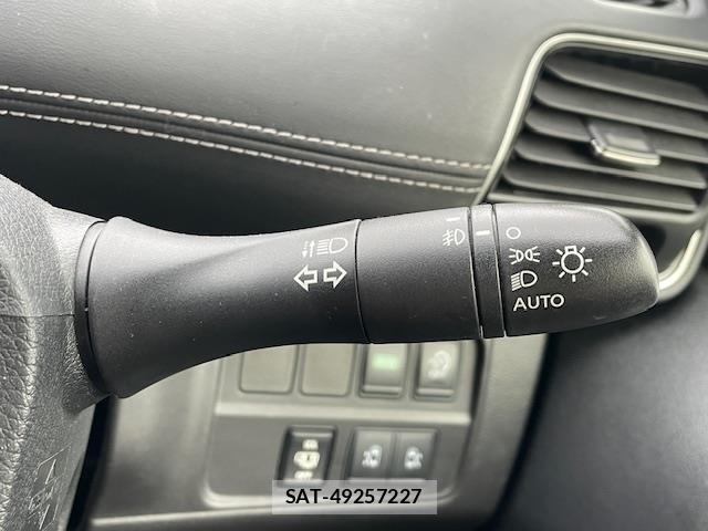 Nissan SERENA 2017 8926089-21