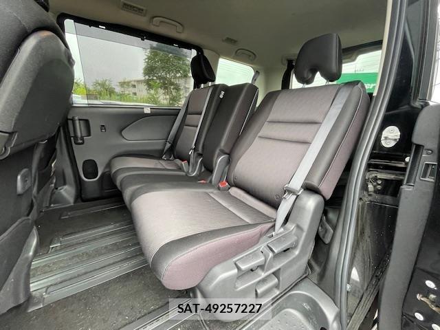 Nissan SERENA 2017 8926089-6
