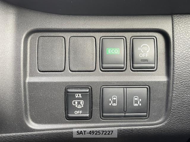 Nissan SERENA 2017 8926089-7