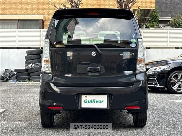 Suzuki WAGON R 2015 8921106-11