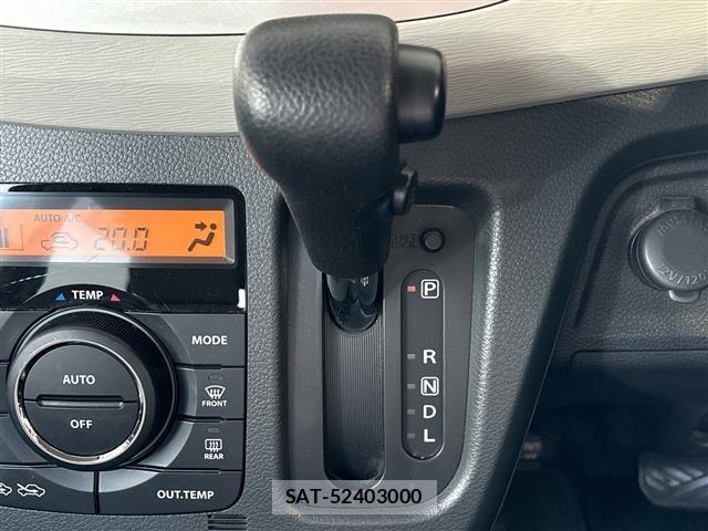 Suzuki WAGON R 2015 8921106-6