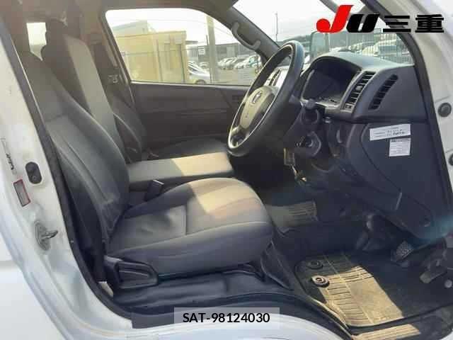 Toyota HIACE VAN 2014 8677749-4