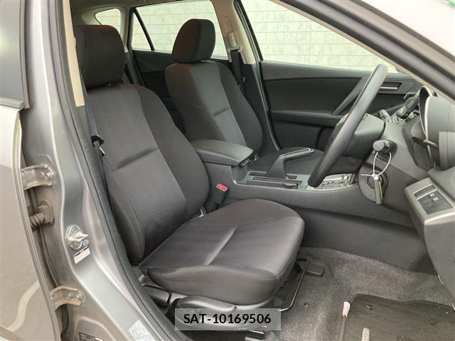 Mazda AXELA 2009 8911701-6