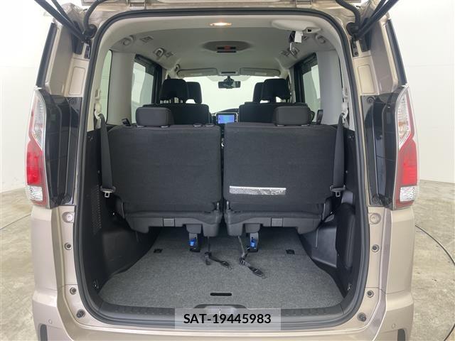 Nissan SERENA 2018 8926113-12