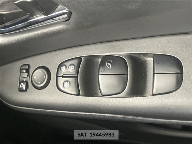 Nissan SERENA 2018 8926113-4