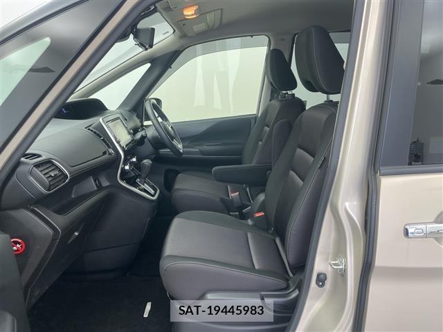 Nissan SERENA 2018 8926113-8