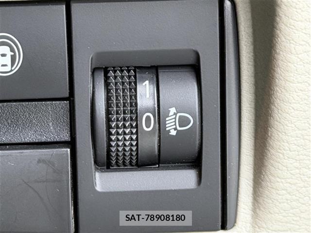 Nissan ROOX 2022 8902824-3
