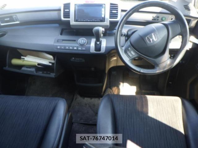 Honda FREED 2013 8716541-3