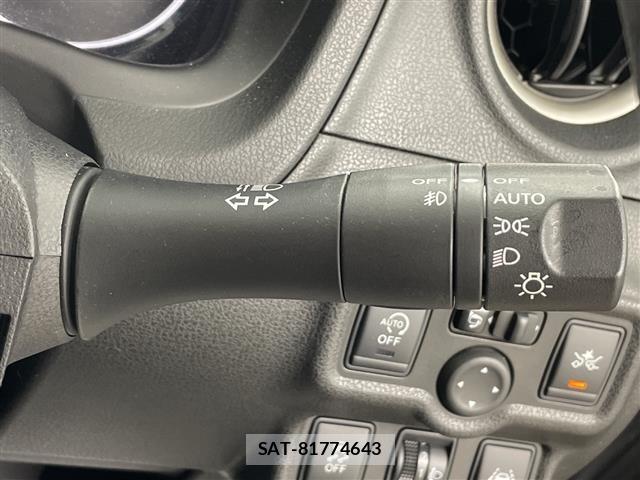 Nissan NOTE 2014 8693284-5