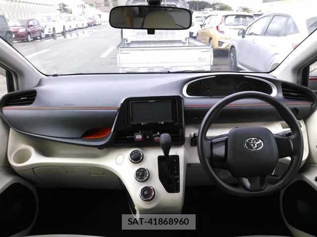 Toyota SIENTA 2017 8863066-8