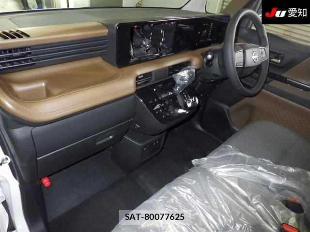 Nissan ROOX 2025 8862920-3
