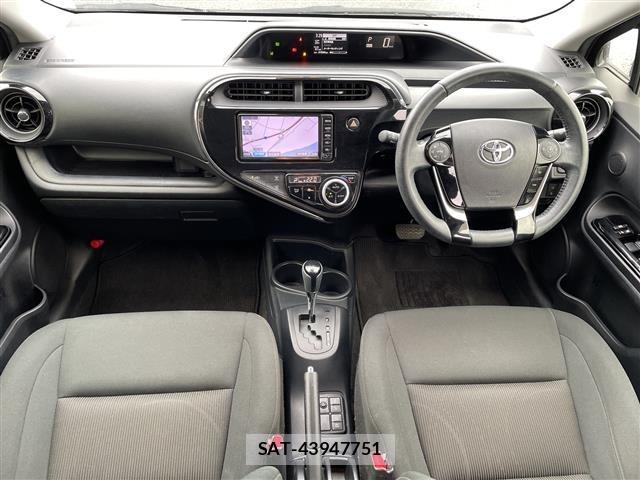 Toyota AQUA 2018 8705591-14