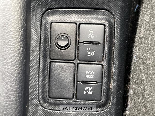 Toyota AQUA 2018 8705591-19