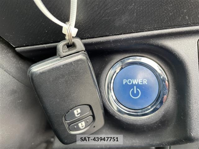 Toyota AQUA 2018 8705591-7