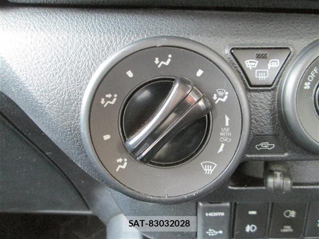 Toyota HILUX 2018 8682882-10