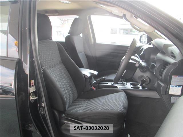 Toyota HILUX 2018 8682882-2