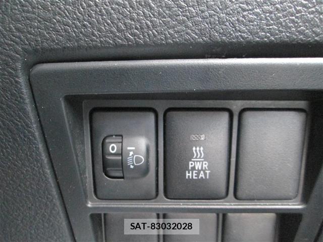 Toyota HILUX 2018 8682882-3