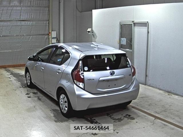 Toyota AQUA 2015 8705916-1