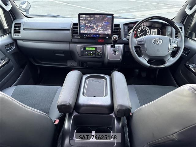 Toyota HIACE VAN 2023 8910511-14