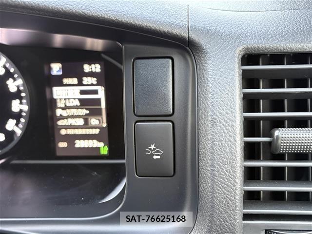 Toyota HIACE VAN 2023 8910511-4