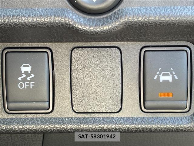 Nissan NOTE 2018 8693286-12