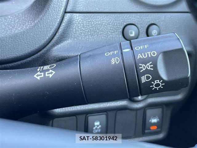 Nissan NOTE 2018 8693286-8