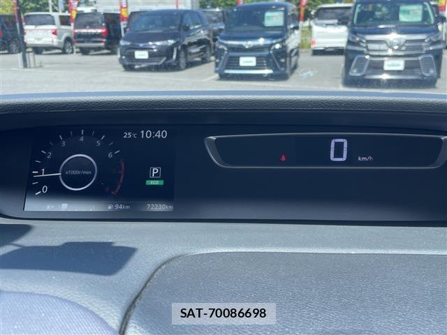 Nissan SERENA 2018 8671612-15
