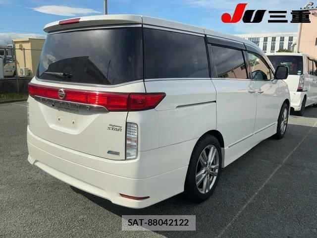Nissan ELGRAND 2013 8908907-6