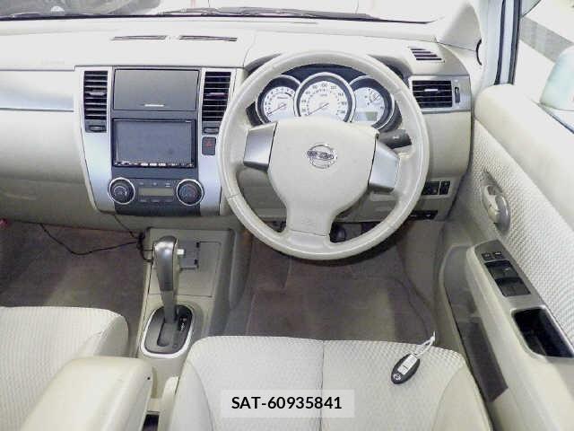 Nissan TIIDA 2009 8919860-3