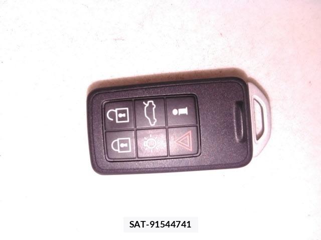 Volvo V40 2015 8862064-10