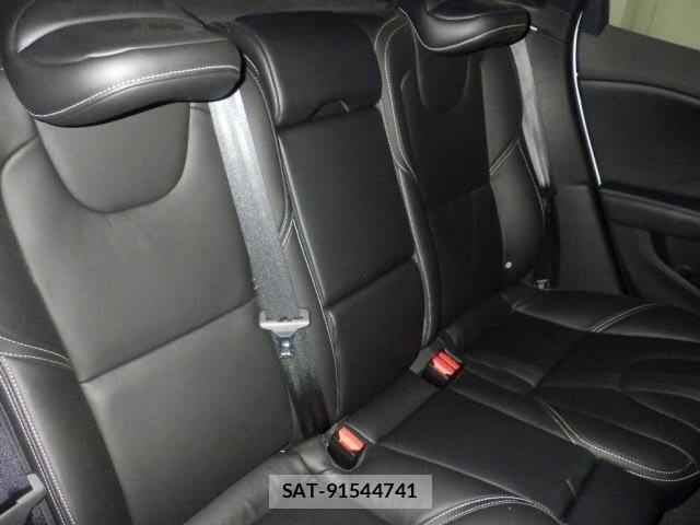 Volvo V40 2015 8862064-8