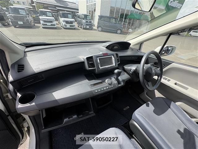 Honda FREED 2008 8684480-2
