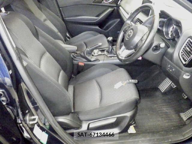 Mazda AXELA 2015 8864399-7