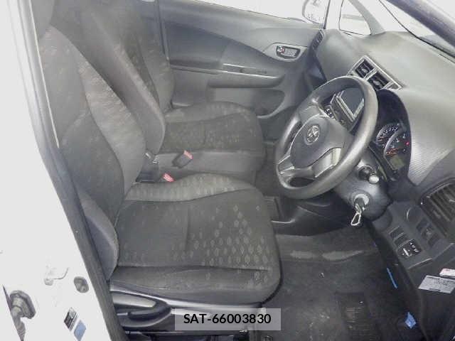 Toyota RACTIS 2011 8862958-7