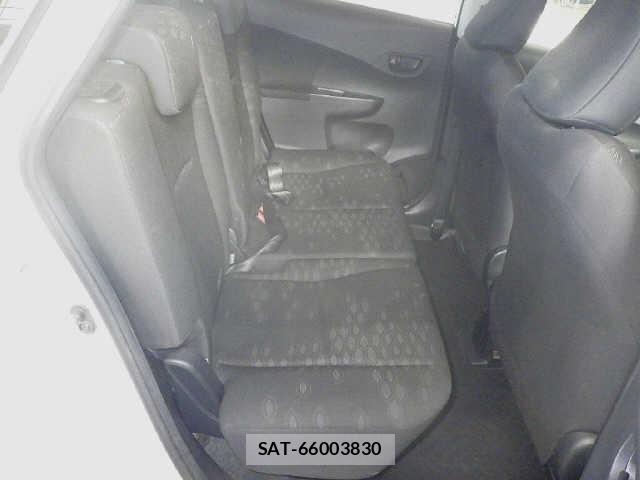 Toyota RACTIS 2011 8862958-8